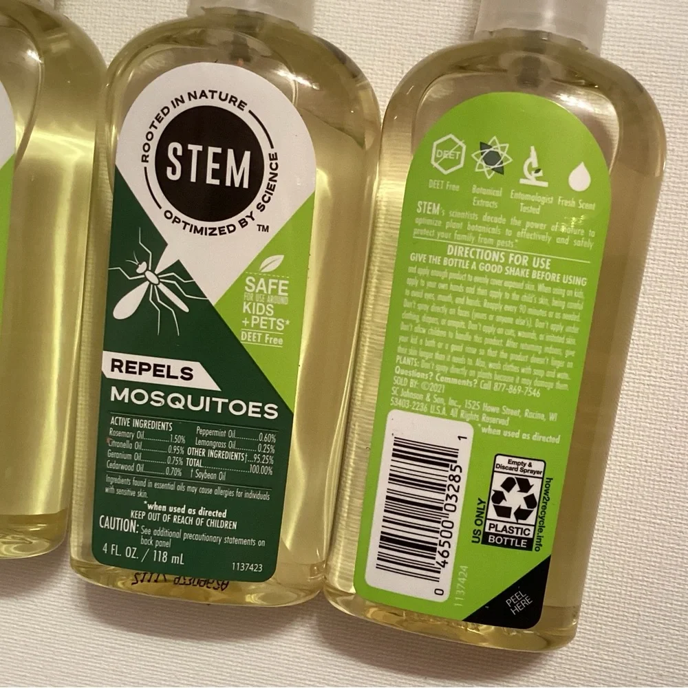 NWT Bundle of 8 Stem Mosquito Repellent Essential Oil Sprays - Buy in Bulk!